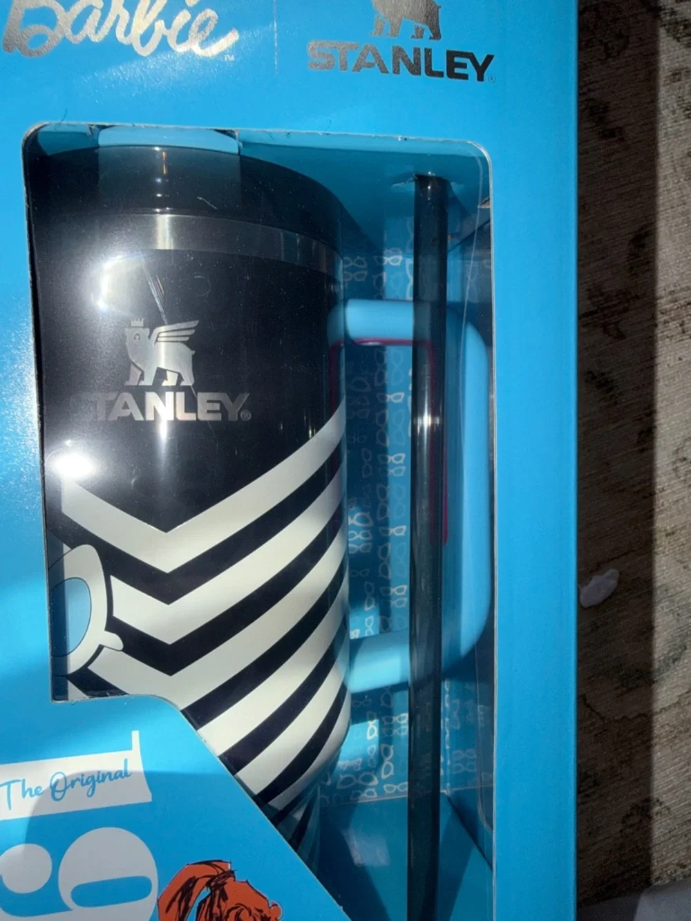 Barbie X Stanley Original 1959 black & white Chevron 40oz Quencher Tumbler - Picture 3 of 9